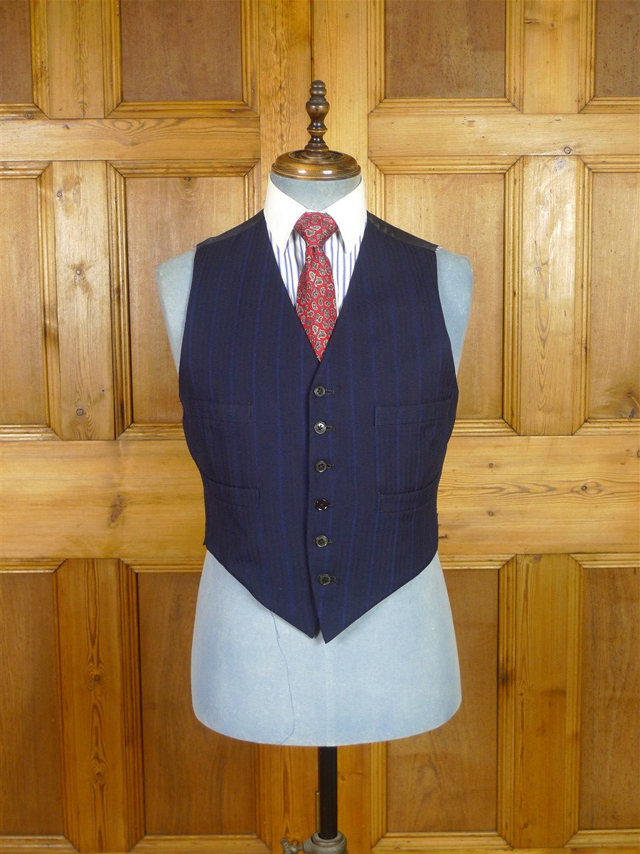 25/1003 wonderful genuine 1945 ww2 cc41 era navy royal blue stripe d/b worsted 3-piece de-mob suit 39 regular