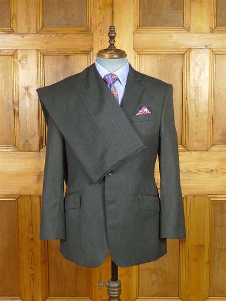 25/0999 immaculate bespoke holland & sherry grey herringbone worsted suit 39 short