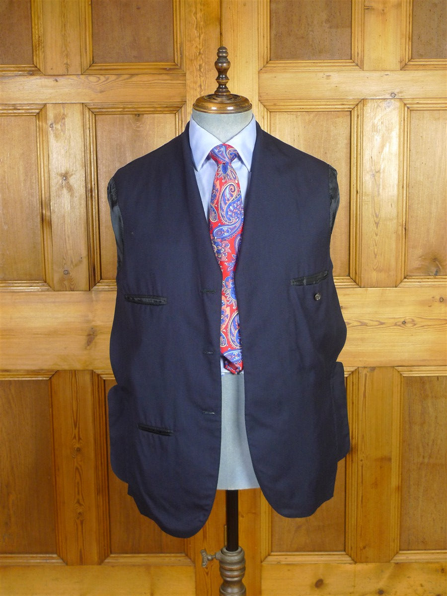 25/0996 immaculate 2018 anglo-italian hand made canvassed navy blue wool suit 40 short