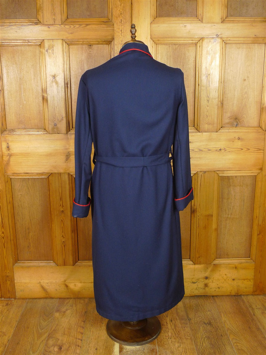 25/0994 vintage scottish navy blue wool twill dressing gown w/ red piping 42