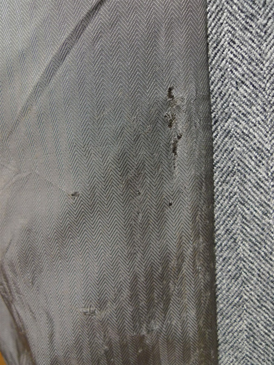 25/1028 superb vintage gieves & hawkes savile row grey herringbone wool chesterfield coat overcoat w/ black velvet collar 44 regular