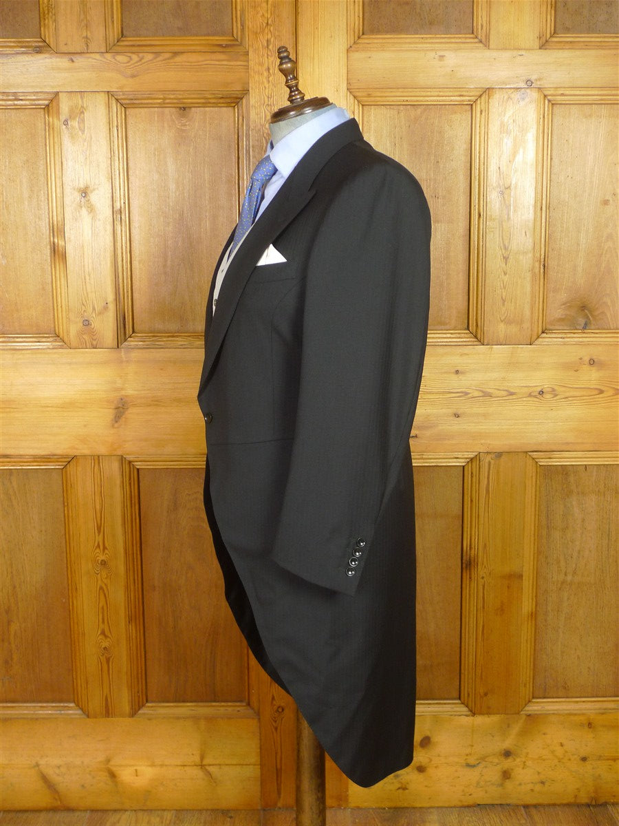 25/1031 immaculate gieves & hawkes savile row black heringbone wool morning coat 42-43 regular