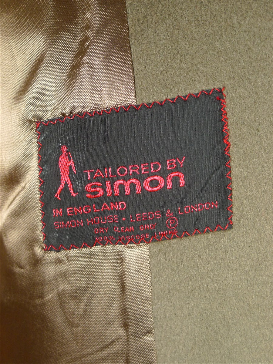 25/1051 immaculate vintage crombie melton wool british warm overcoat w/ leather buttons 38-40