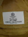 25/1056 dege & skinner 2009 savile row bespoke tan beige worsted suit w/ horn buttons 45 regular to long