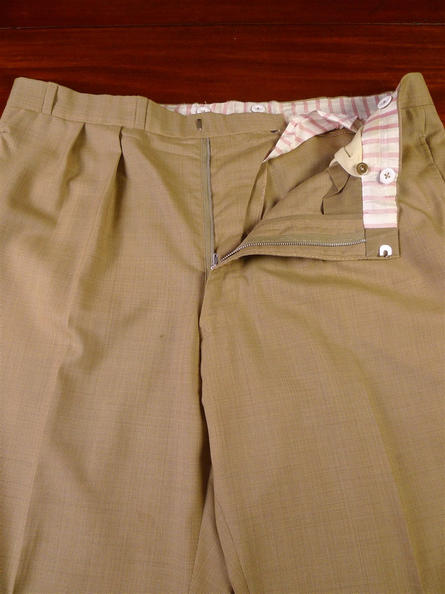 25/1056 dege & skinner 2009 savile row bespoke tan beige worsted suit w/ horn buttons 45 regular to long