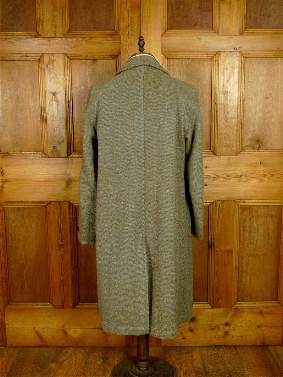25/1088 beautiful genuine 1930s 1940s vintage harris tweed green herringbone overcoat coat 40