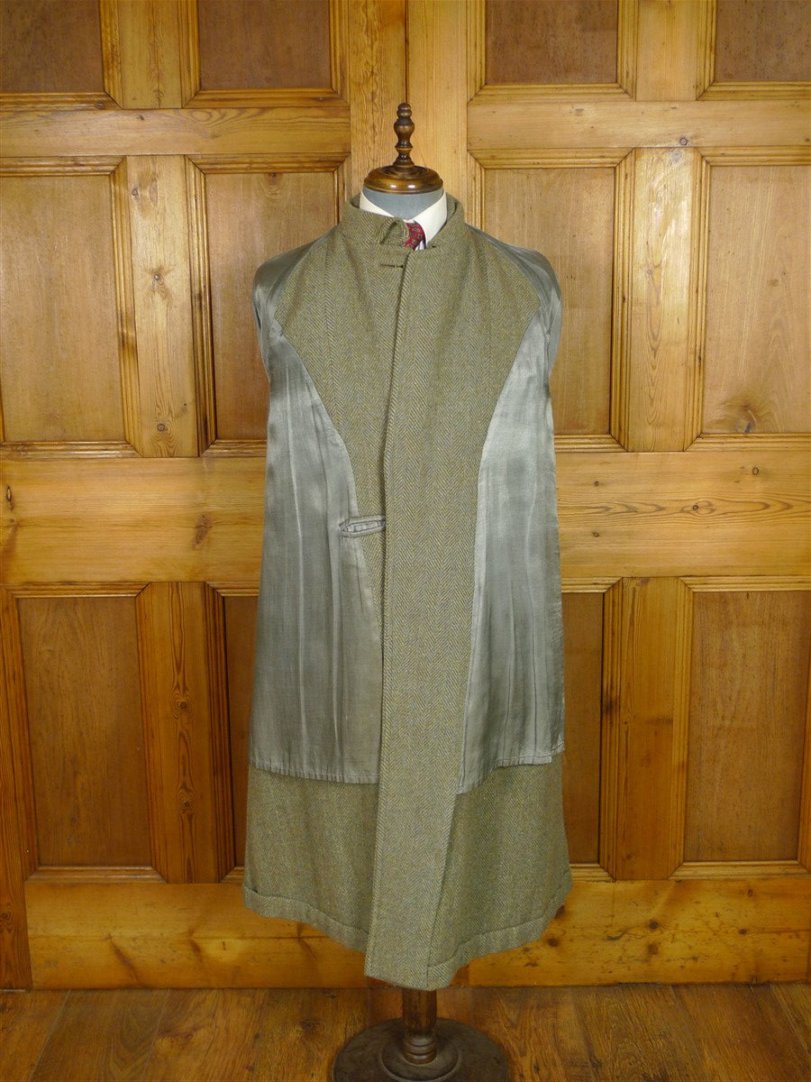 25/1088 beautiful genuine 1930s 1940s vintage harris tweed green herringbone overcoat coat 40