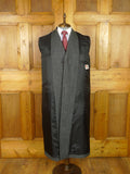 25/1084 beautiful 1940s 1950s vintage heavyweight grey herringbone wool overcoat w/ large patch pockets 40