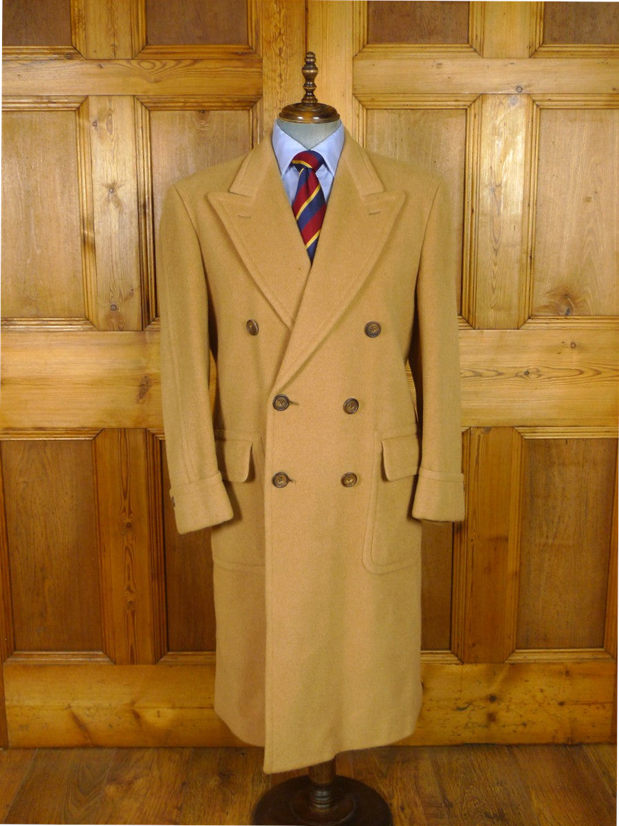 25/1086 exceptional vintage daks pure camelhair d/b polo coat overcoat w/ back strap 42
