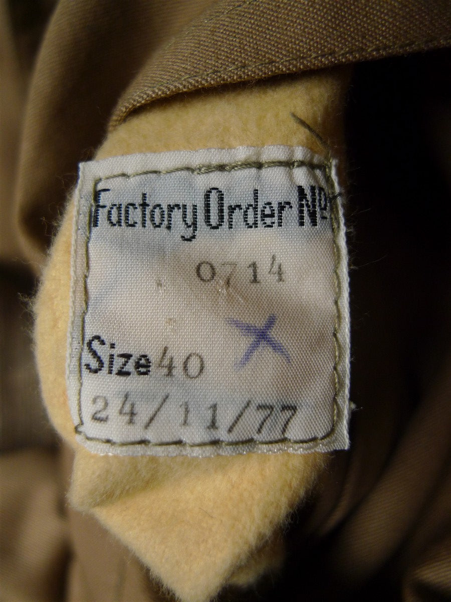 25/1089 exceptional immaculate invertere reversible beige wp check wool raincoat coat very rare 40