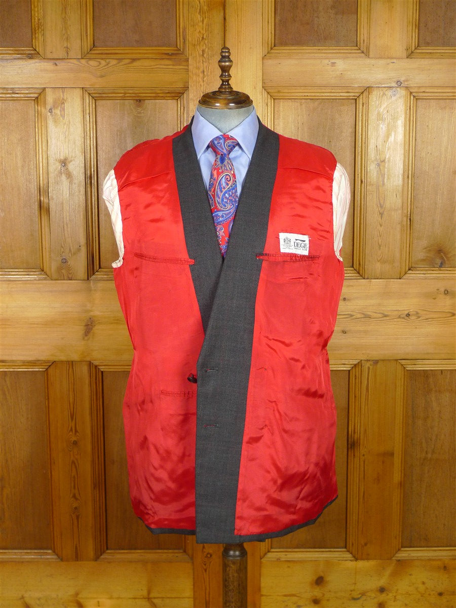 25/1101 dege & skinner 1999 savile row bespoke heavyweight grey red prince of wales check worsted d/b suit w/ 2 pair trs 45 regular to long