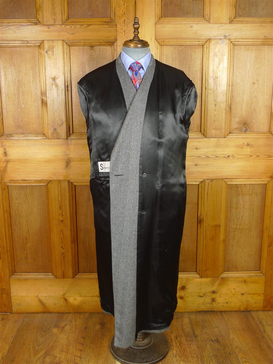 25/1115 superb immaculate vintage simpson of piccadilly grey herringbone d/b wool overcoat 44 long