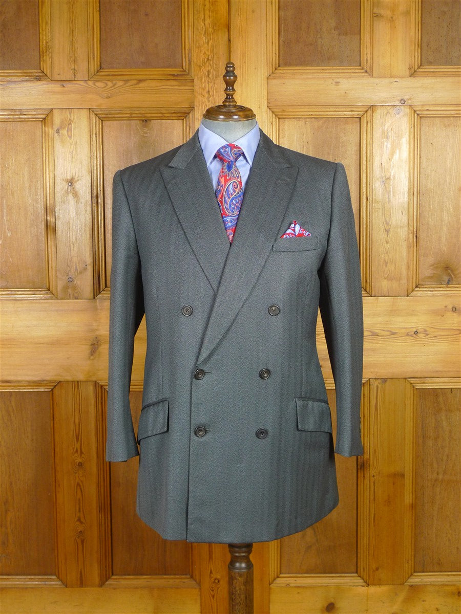 25/1134 dege & skinner 2002 savile row bespoke heavyweight grey herringbone worsted d/b suit w/ 2 pair trs 44 regular