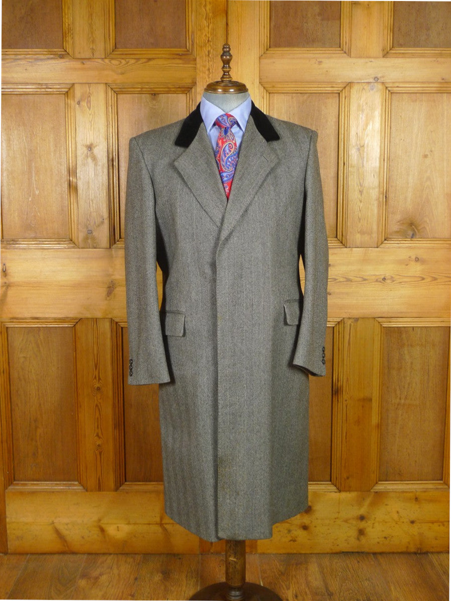 25/1139 superb vintage british grey herringbone wool chesterfield coat overcoat 40-42