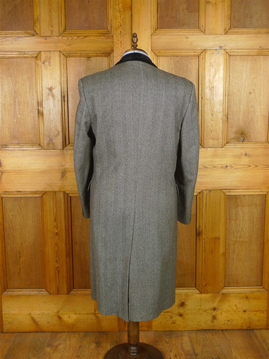 25/1139 superb vintage british grey herringbone wool chesterfield coat overcoat 40-42