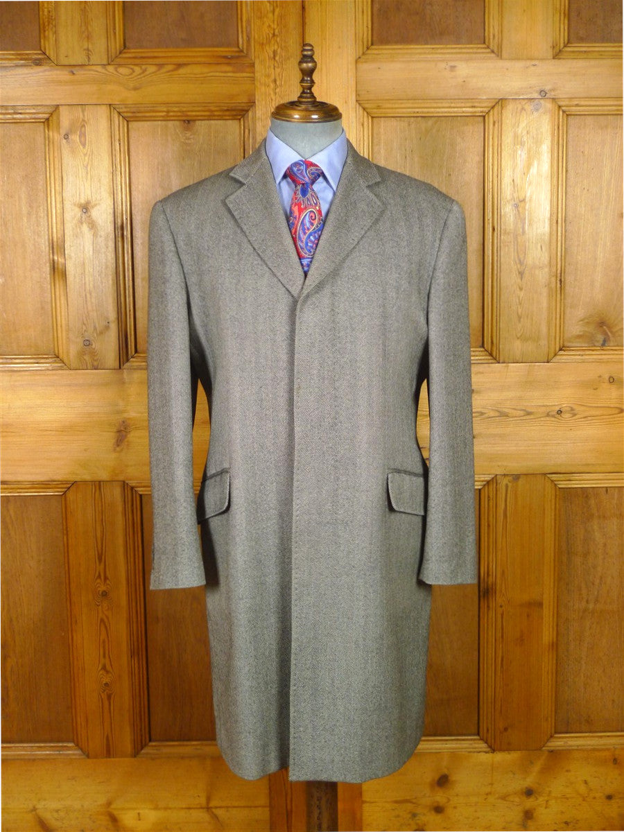 25/1143 immaculate chester barrie grey herringbone wool chesterfield coat overcoat 42 regular