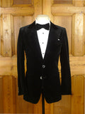 26/0018 wonderful genuine 1970s 1980s vintage black velvet jacket w/ wide peak lapels 36 short to regular
