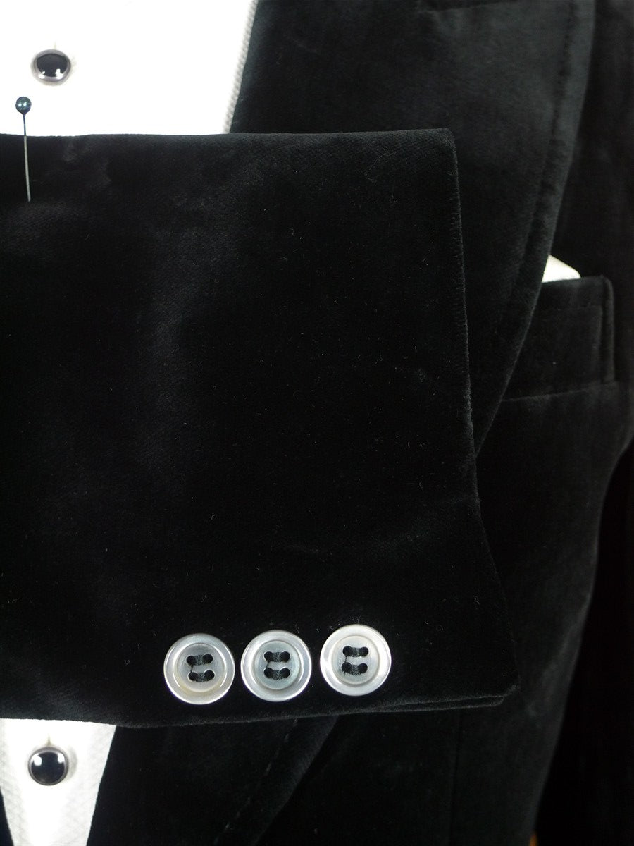 26/0018 wonderful genuine 1970s 1980s vintage black velvet jacket w/ wide peak lapels 36 short to regular