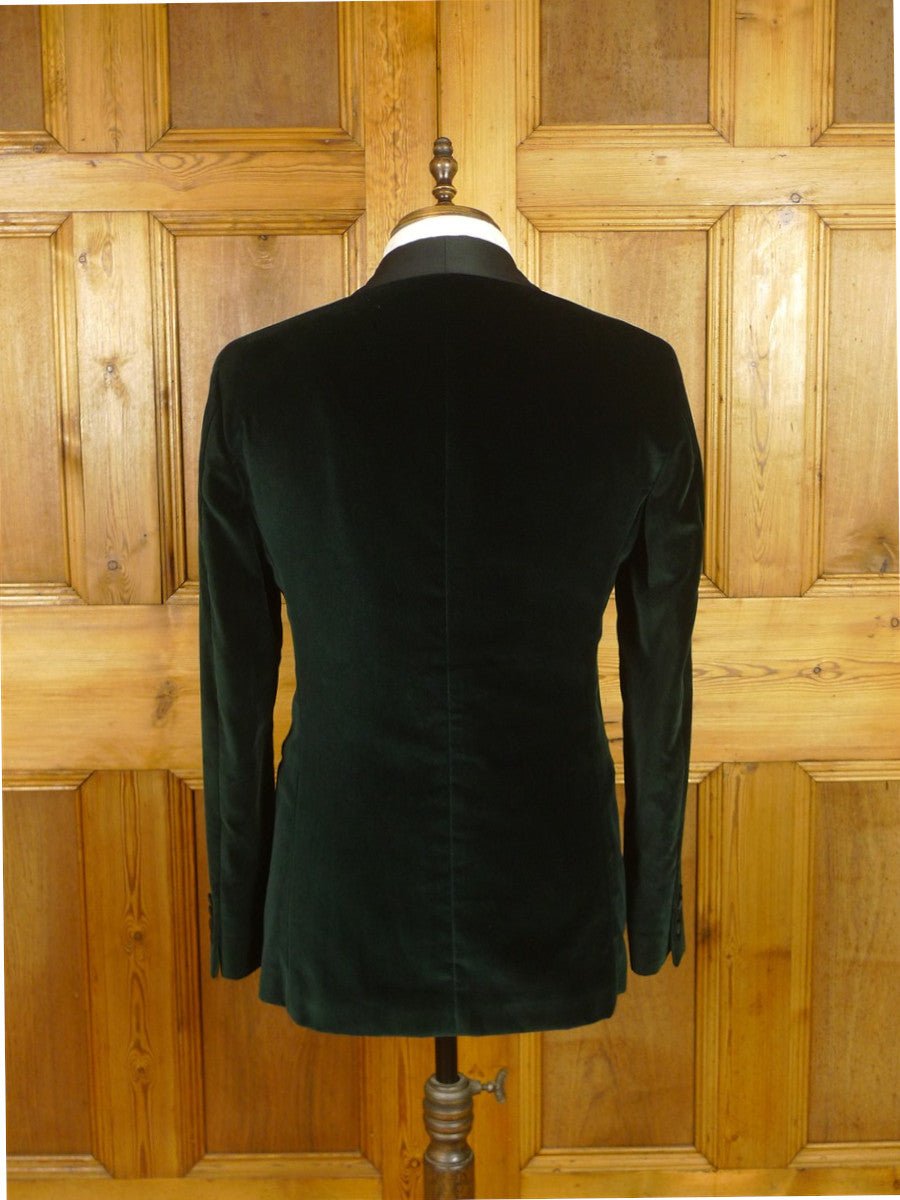 25/1191 immaculate hackett london green velvet shawl dinner / smoking jacket 38 long