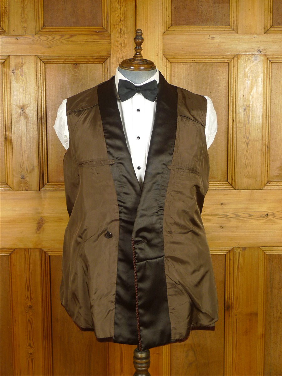 25/1192 exceptional 1979 vintage bespoke brown silk-velvet d/b silk shawl dinner / smoking jacket 40-41 long