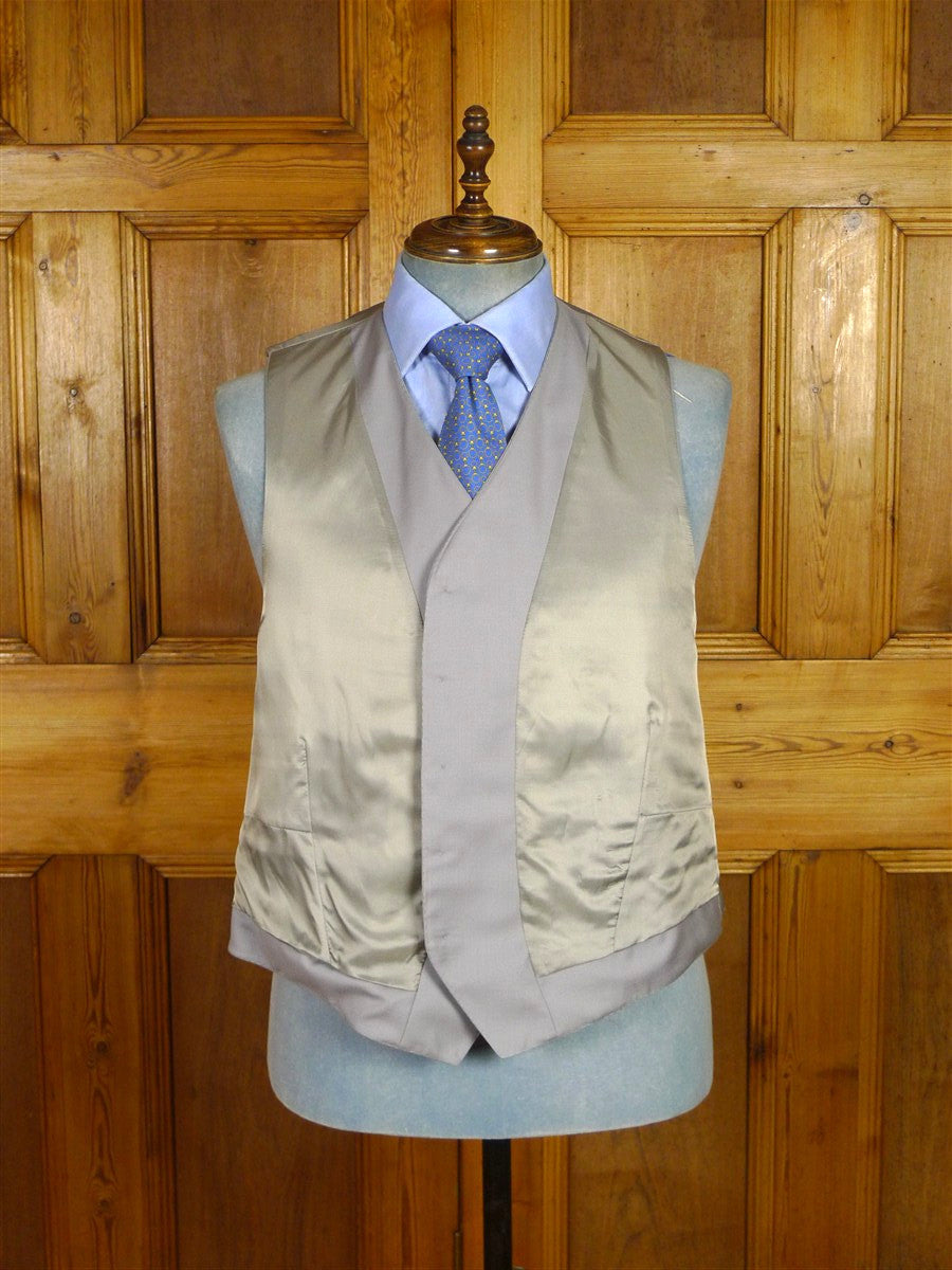 25/1205 immaculate italian bespoke dove grey superfine wool morning waistcoat 45 regular