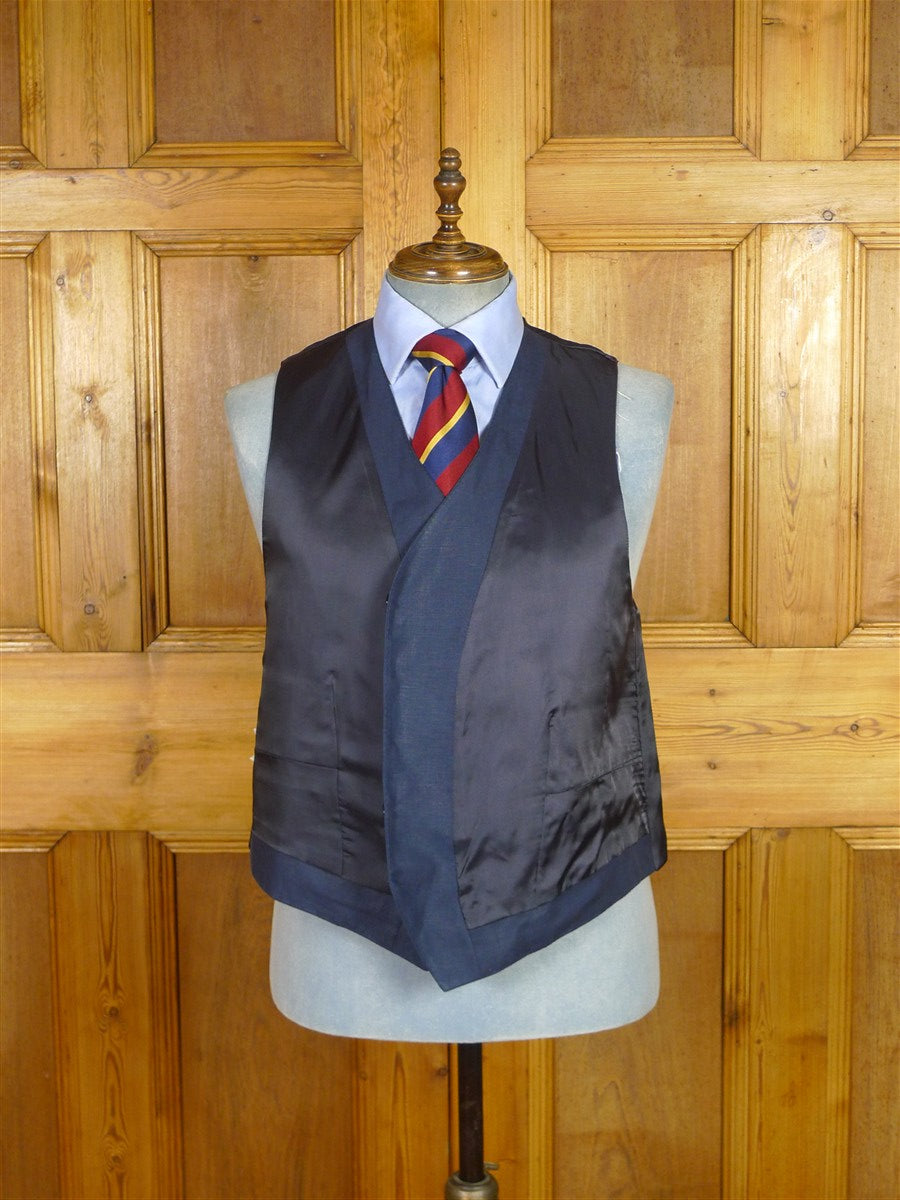 25/1215 immaculate 2015 italian bespoke dark blue 3-piece linen suit w/ mother of pearl buttons 44 regular