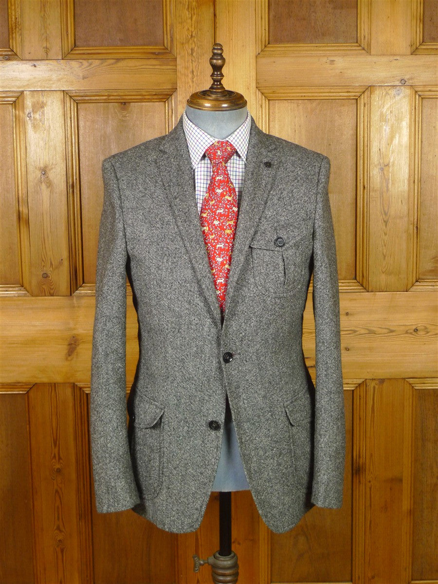 26/0045 immaculate nearly new daks london grey donegal weave norfolk-style tweed jacket w/ quilted lining 39 long