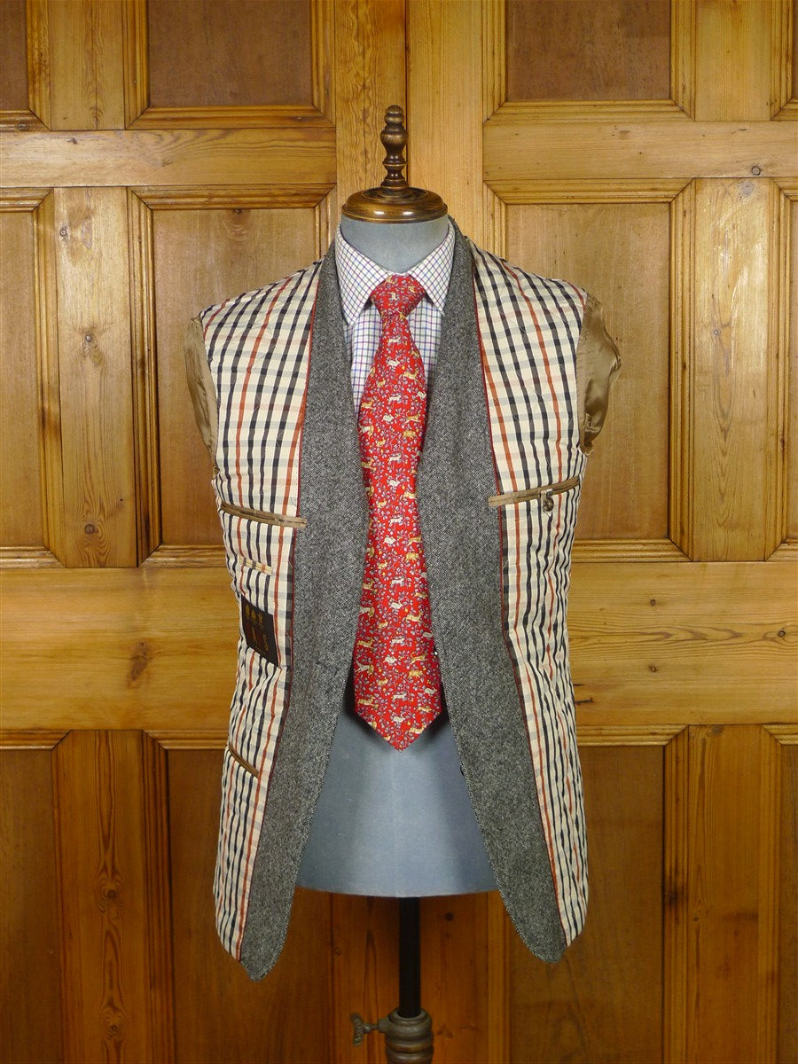 26/0045 immaculate nearly new daks london grey donegal weave norfolk-style tweed jacket w/ quilted lining 39 long
