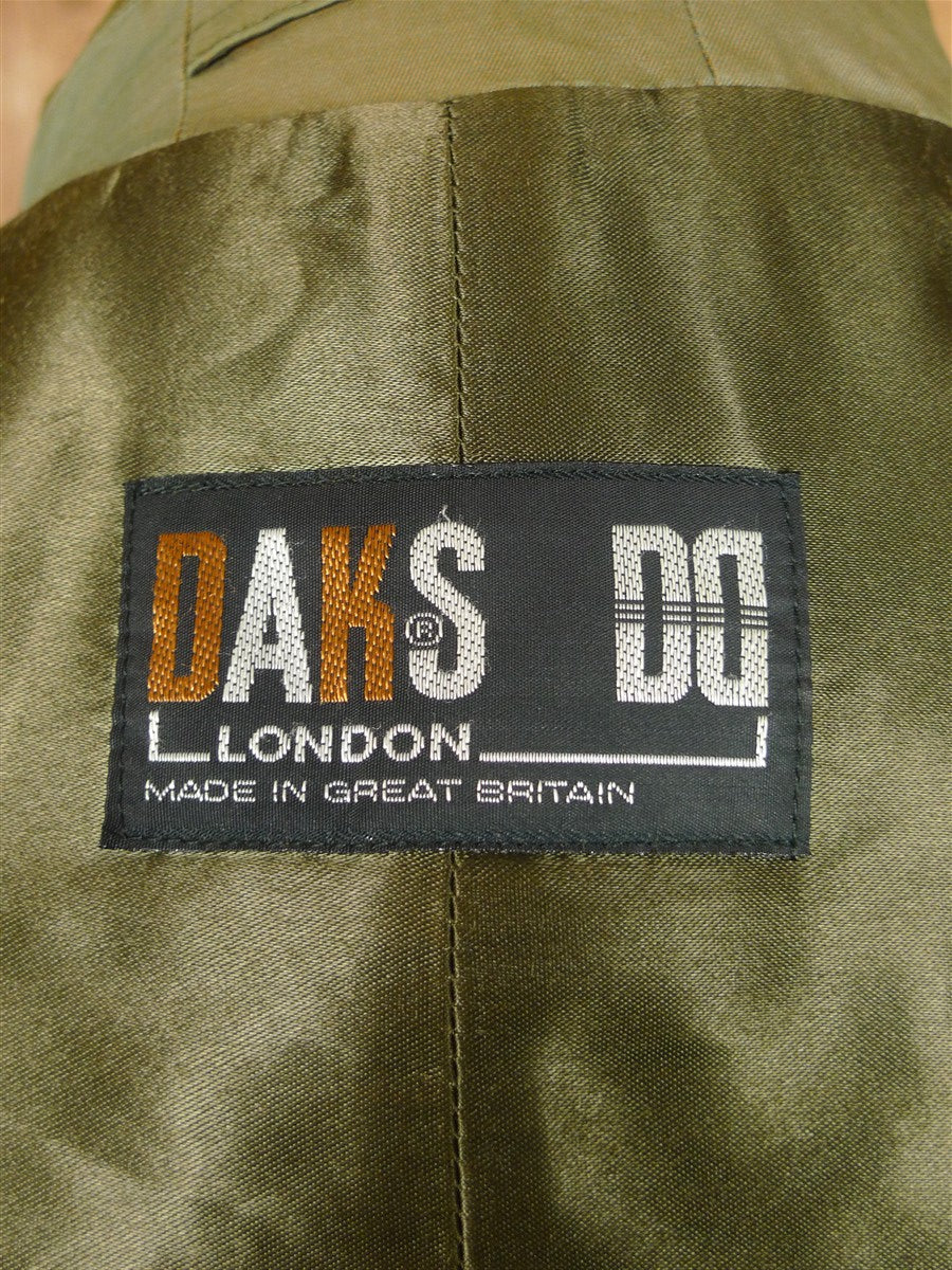 26/0065 near immaculate invertere for daks green corduroy shooting style jacket field coat 43 short
