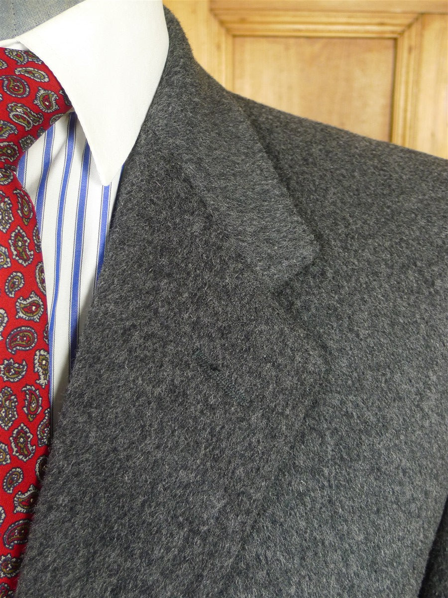 26/0077 immaculate vintage grey crombie wool overcoat 42-43