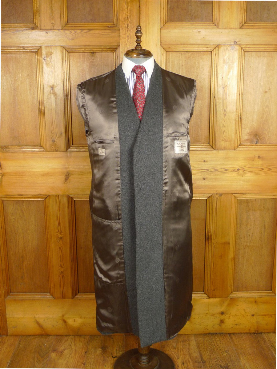 26/0077 immaculate vintage grey crombie wool overcoat 42-43