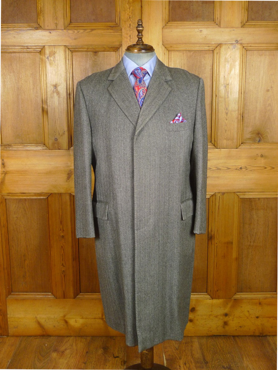26/0075 immaculate vintage graham browne city of london bespoke grey herringbone wool overcoat w/ burgundy lining 41