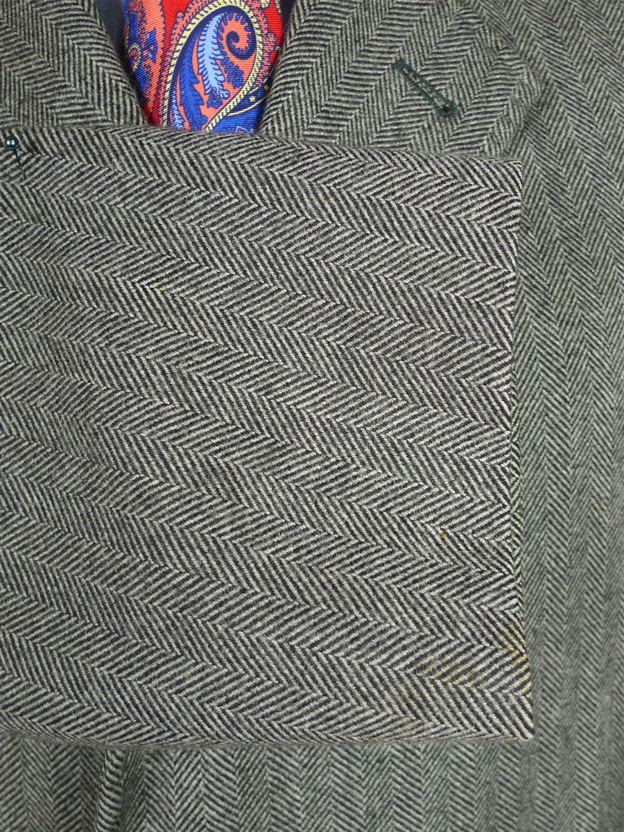 26/0070 near immaculate vintage british grey herringbone wool chesterfield coat overcoat 40-41