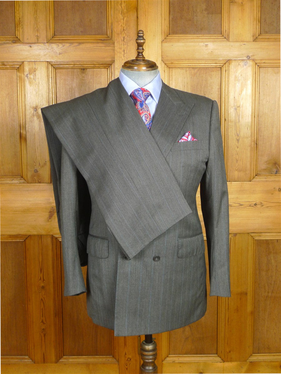 26/0105 near mint 2011 maurice sedwell svile row bespoke grey herringbone / royal blue pin-stripe merino wool 2-piece suit 42 regular