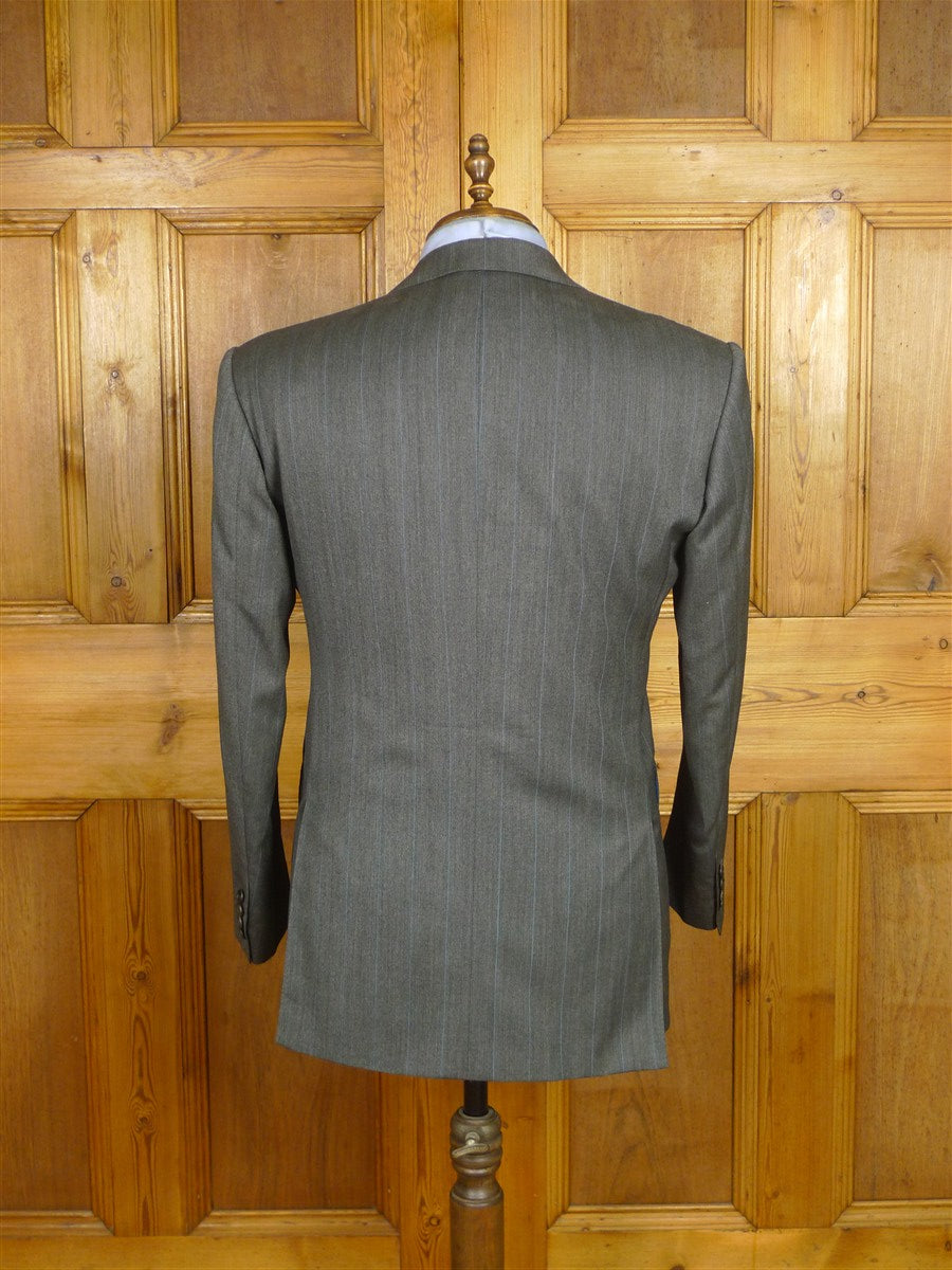 26/0105 near mint 2011 maurice sedwell svile row bespoke grey herringbone / royal blue pin-stripe merino wool 2-piece suit 42 regular