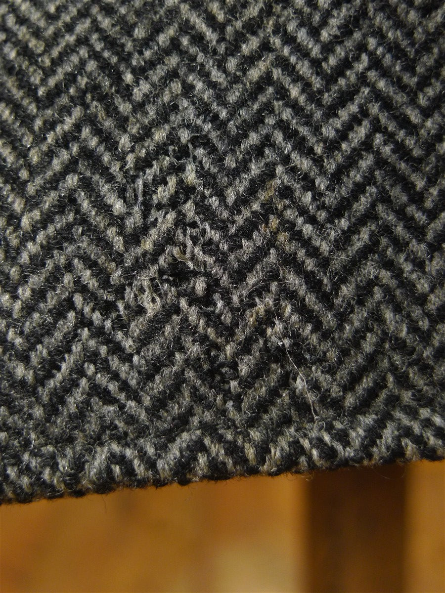 26/0134 heavyweight vintage chester barrie savile row hand tailored grey herringbone tweed overcoat 44