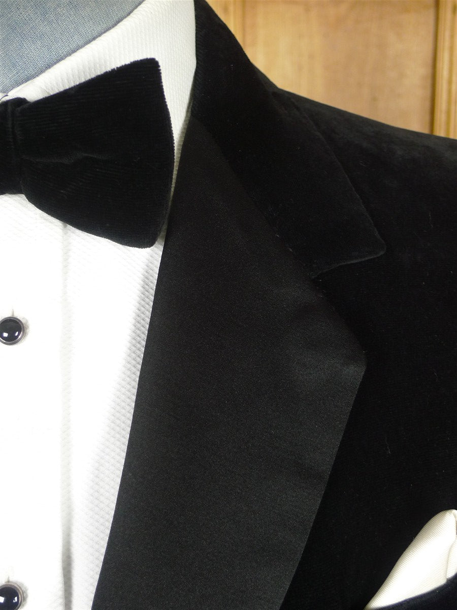 26/0124 vintage 1960s 1970s london boutique d/b velvet evening jacket w/ silk facings & red lining 36-37 regular