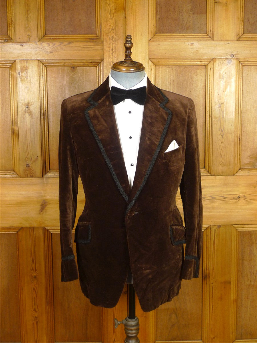 26/0125 wonderful vintage aquascutum brown velvet evening dinner jacket w/ braid trims 39 regular