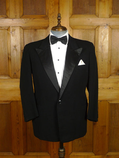 26/0147 vintage 1940s 1950s heavyweight black barathea wool peak lapel s/b dinner jacket 42 short