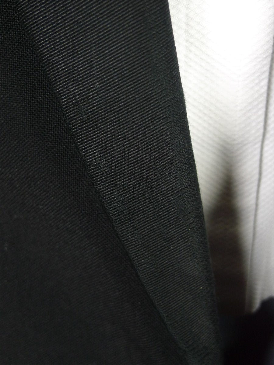 26/0148 vintage 1970s 1980s black mohair dinner jacket w/ grosgrain silk facings 40 long