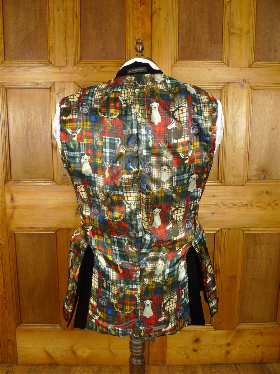 26/0150 new & lingwood black velvet jacket w/ special linings 40 short