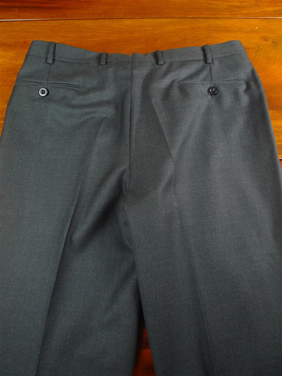 26/0160 near immaculate brioni 100% wool grey s/b suit 39 short (rrp £2000)