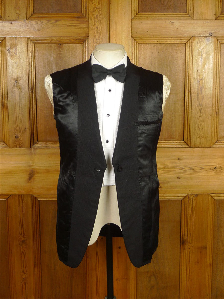 26/0170 fabulous1930s 1940s vintage black barathea / grosgrain silk wide peak lapel s/b dinner jacket 36 regular