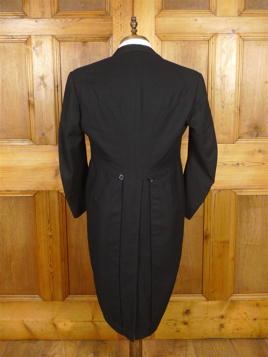 26/0210 genuine 1950s vintage british black wool evening tailcoat w/ grosgrain silk facings 39-40 regular