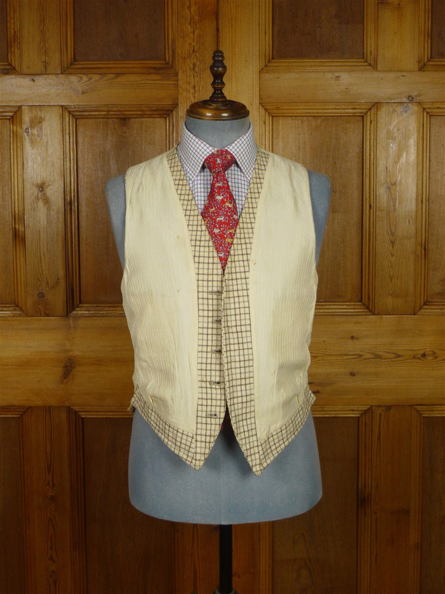 26/0228 wonderful 1940s 1950s vintage harry hall cream / brown tattersall check wool country waistcoat 40