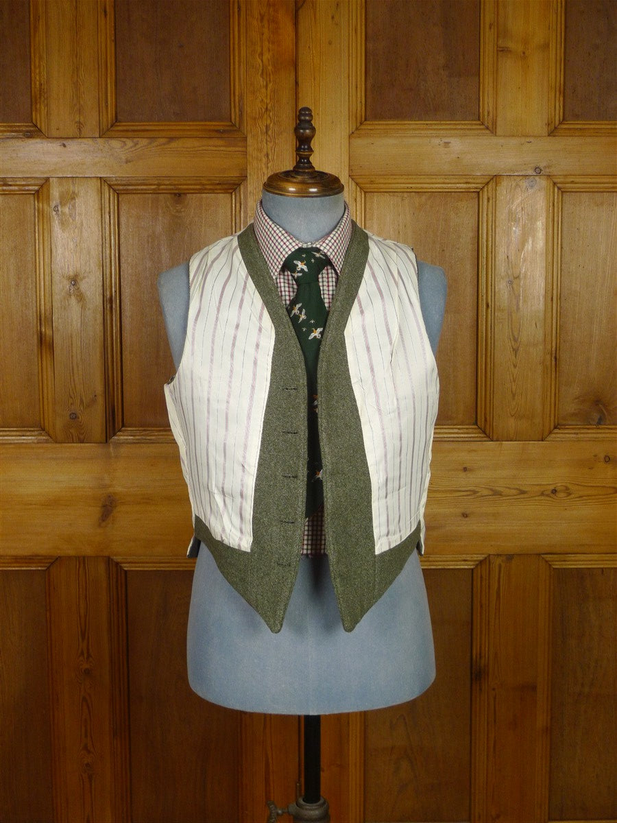 26/0234 superb extra-heavyweight bespoke green twill tweed 3-piece country suit w/ ghillie collar 42 short