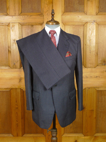 26/0249 fabulous 1987 wells of mayfair savile row bespoke immaculate navy blue pin-head stripe 3-piece worsted suit 39 regular