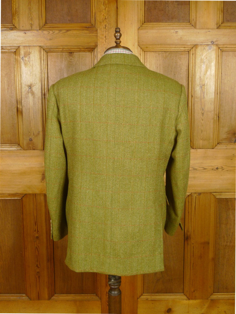 26/0252 immaculate 2015 city of london bespoke wp check tweed jacket 50 short to regular