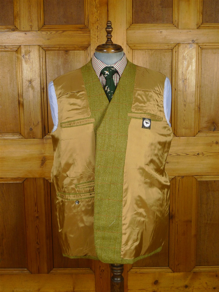 26/0252 immaculate 2015 city of london bespoke wp check tweed jacket 50 short to regular