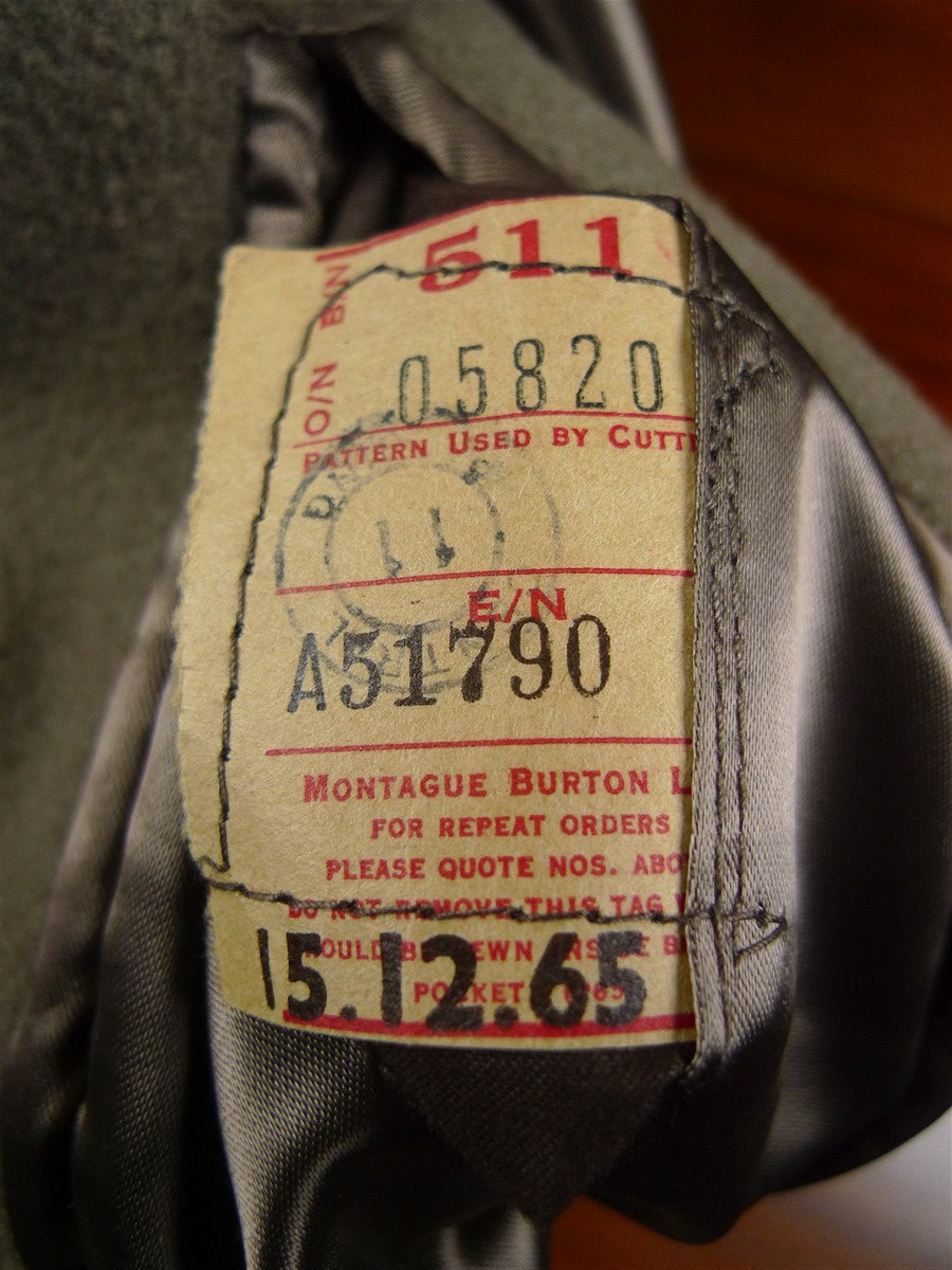 26/0237 genuine 1960s vintage extra-heavyweight crombie wool british warm overcoat w/ leather buttons 44